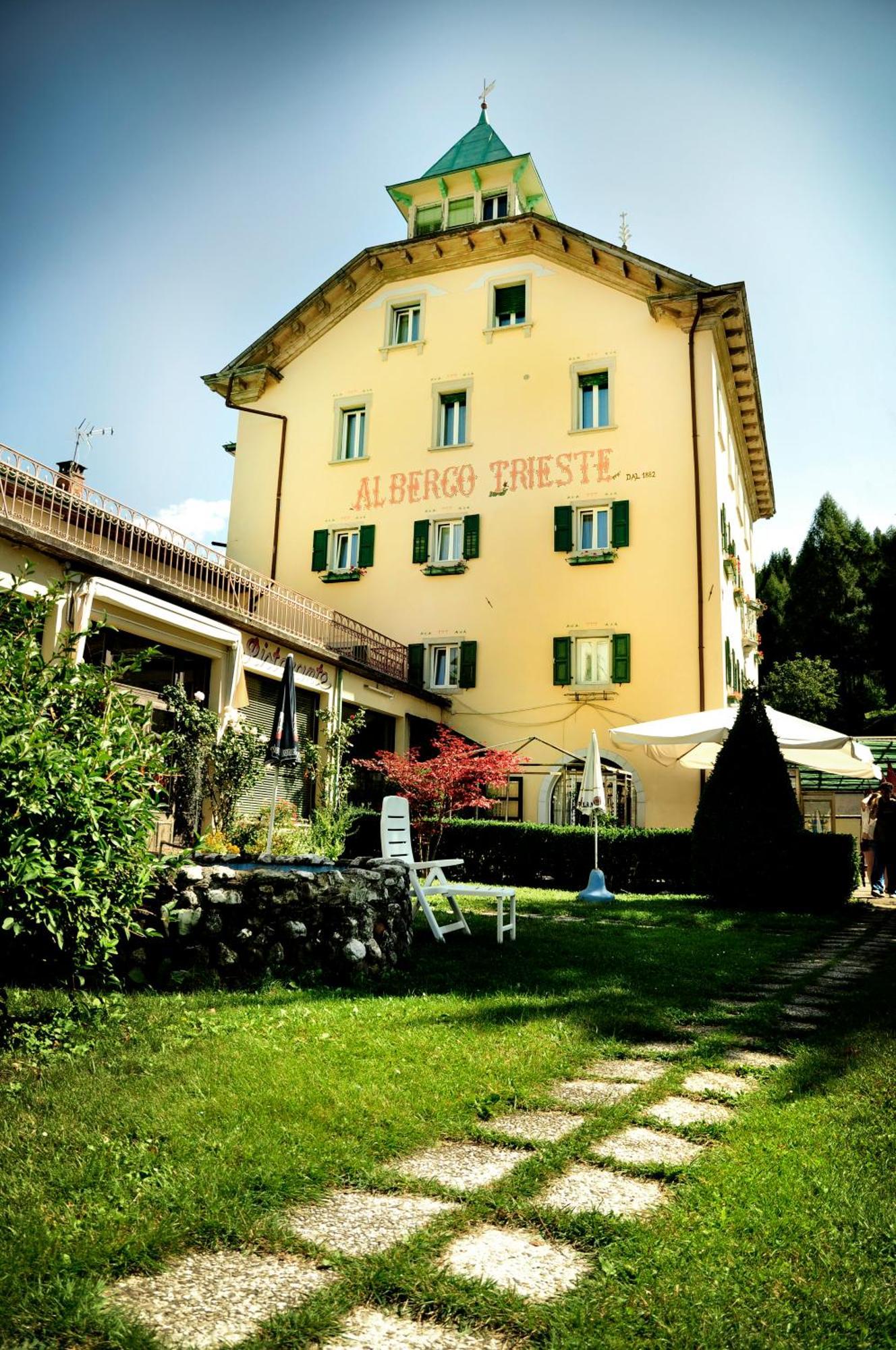 Albergo Trieste Lorenzago Di Cadore Exteriör bild