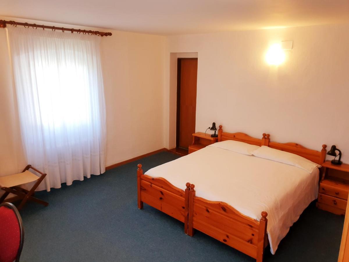 Albergo Trieste Lorenzago Di Cadore Exteriör bild